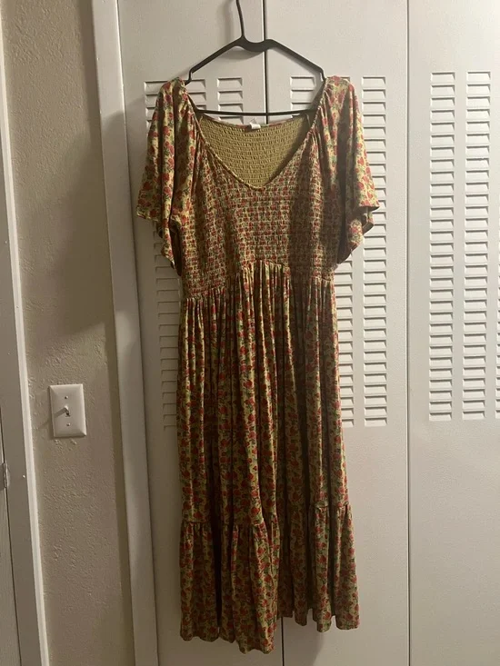 Kate Quinn women’s flutter sleeve smocked dress - Picture 1 of 3